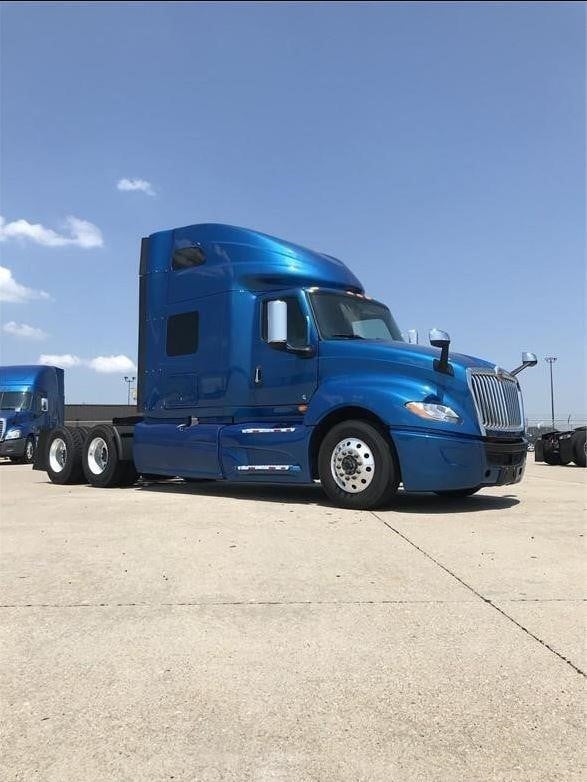 2020 INTERNATIONAL LT - image 1 of 6