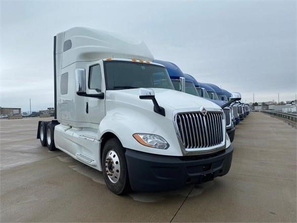 2023 INTERNATIONAL LT - image 2 of 6