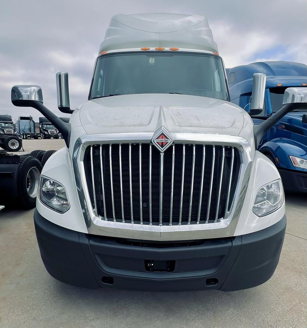 2022 INTERNATIONAL LT 2022 INTERNATIONAL LT - image 6 of 6