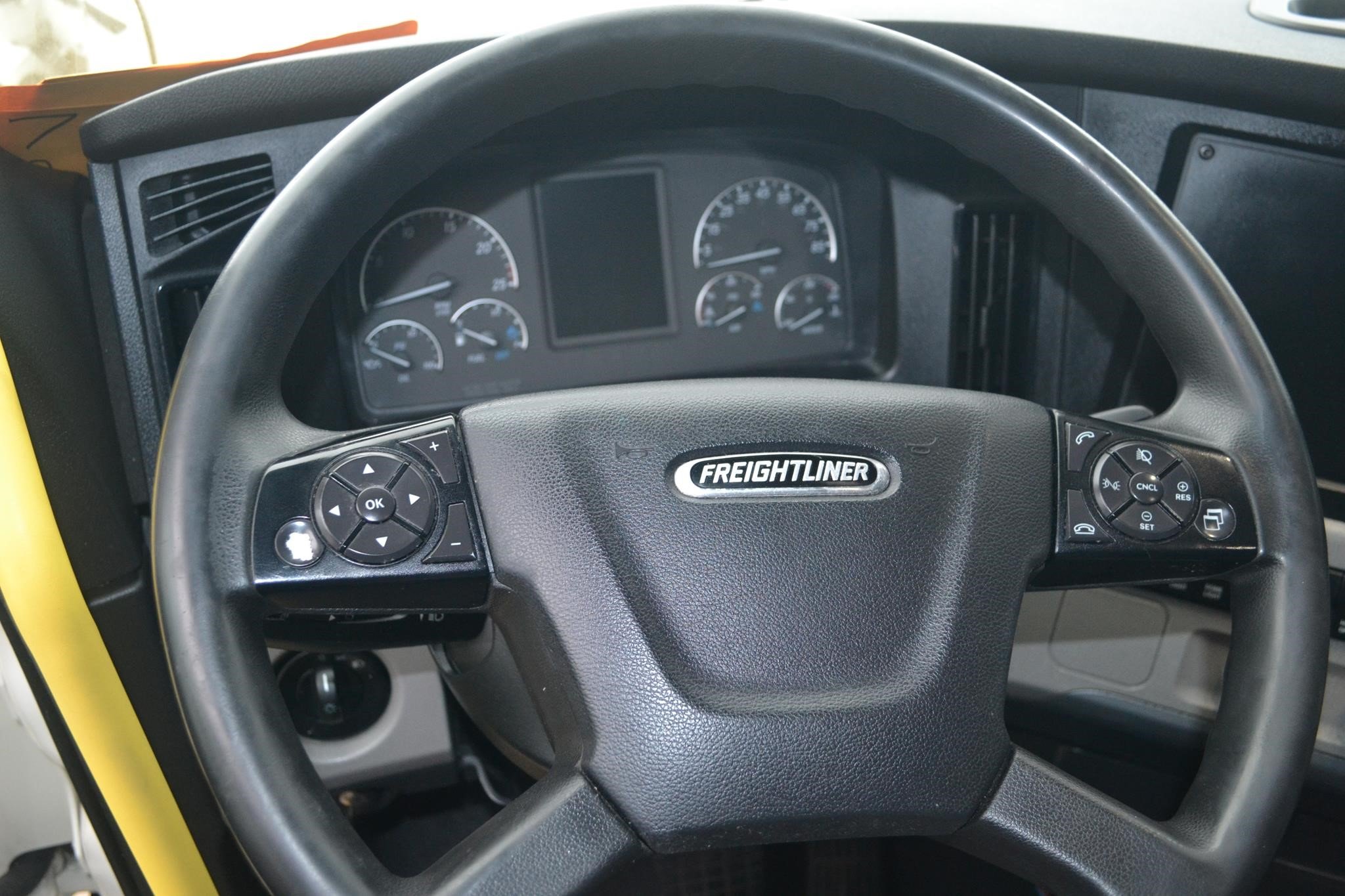 2022 FREIGHTLINER CASCADIA 116 - image 6 of 6