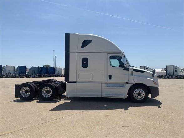 2023 FREIGHTLINER CASCADIA 126 - image 5 of 6