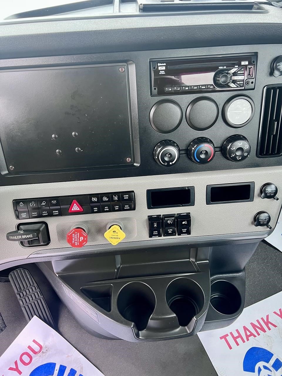 2022 FREIGHTLINER CASCADIA 116 - image 5 of 6