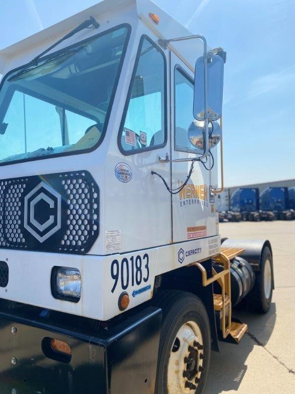 2019 CAPACITY TJ5000 DOT - image 2 of 6