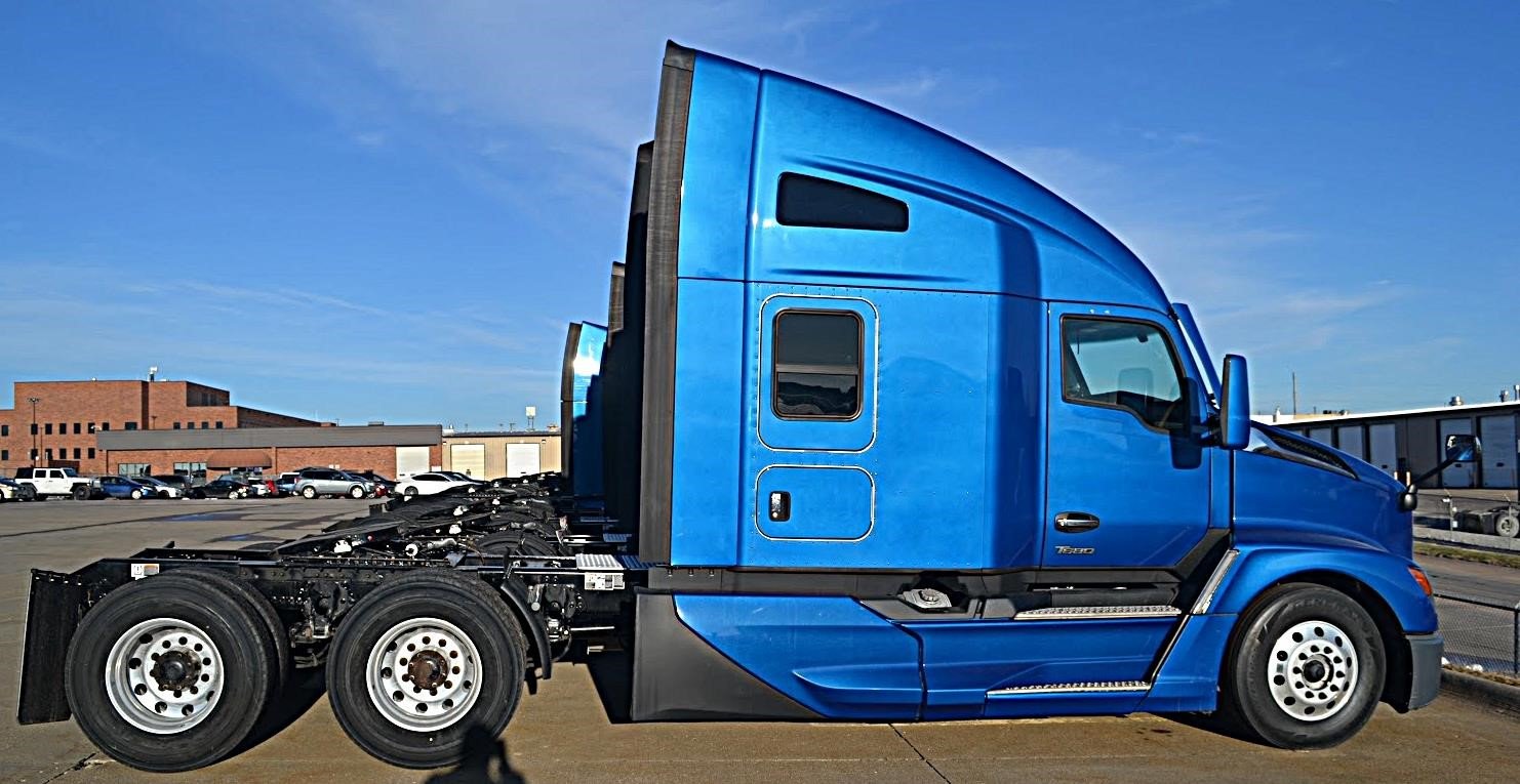 2024 KENWORTH T680 - image 3 of 6