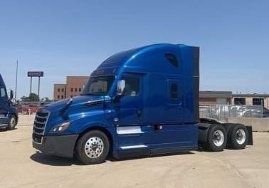 2017 FREIGHTLINER CASCADIA 126 2017 FREIGHTLINER CASCADIA 126 - image 2 of 6