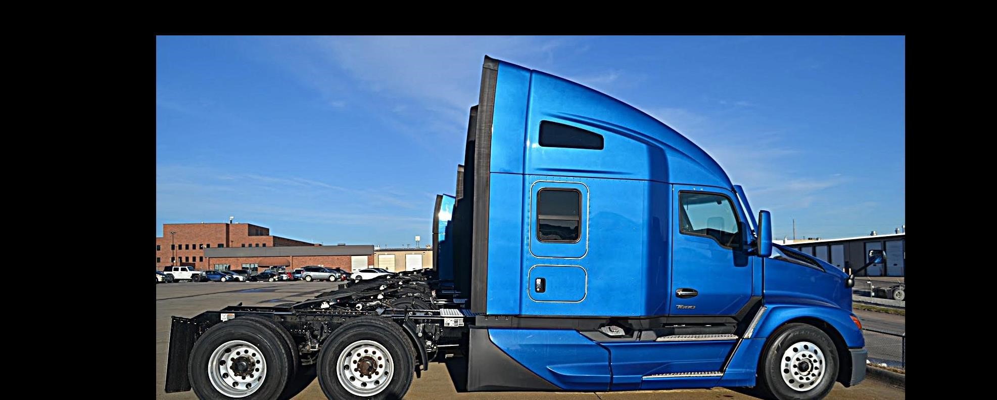 2022 KENWORTH T680 - image 3 of 6