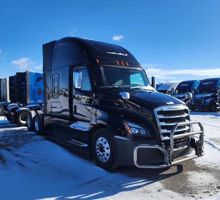 2023 FREIGHTLINER CASCADIA 126 - image 1 of 6