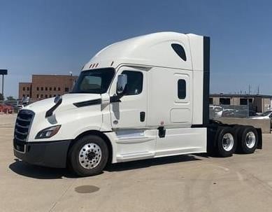 2023 FREIGHTLINER CASCADIA 126 - image 2 of 6