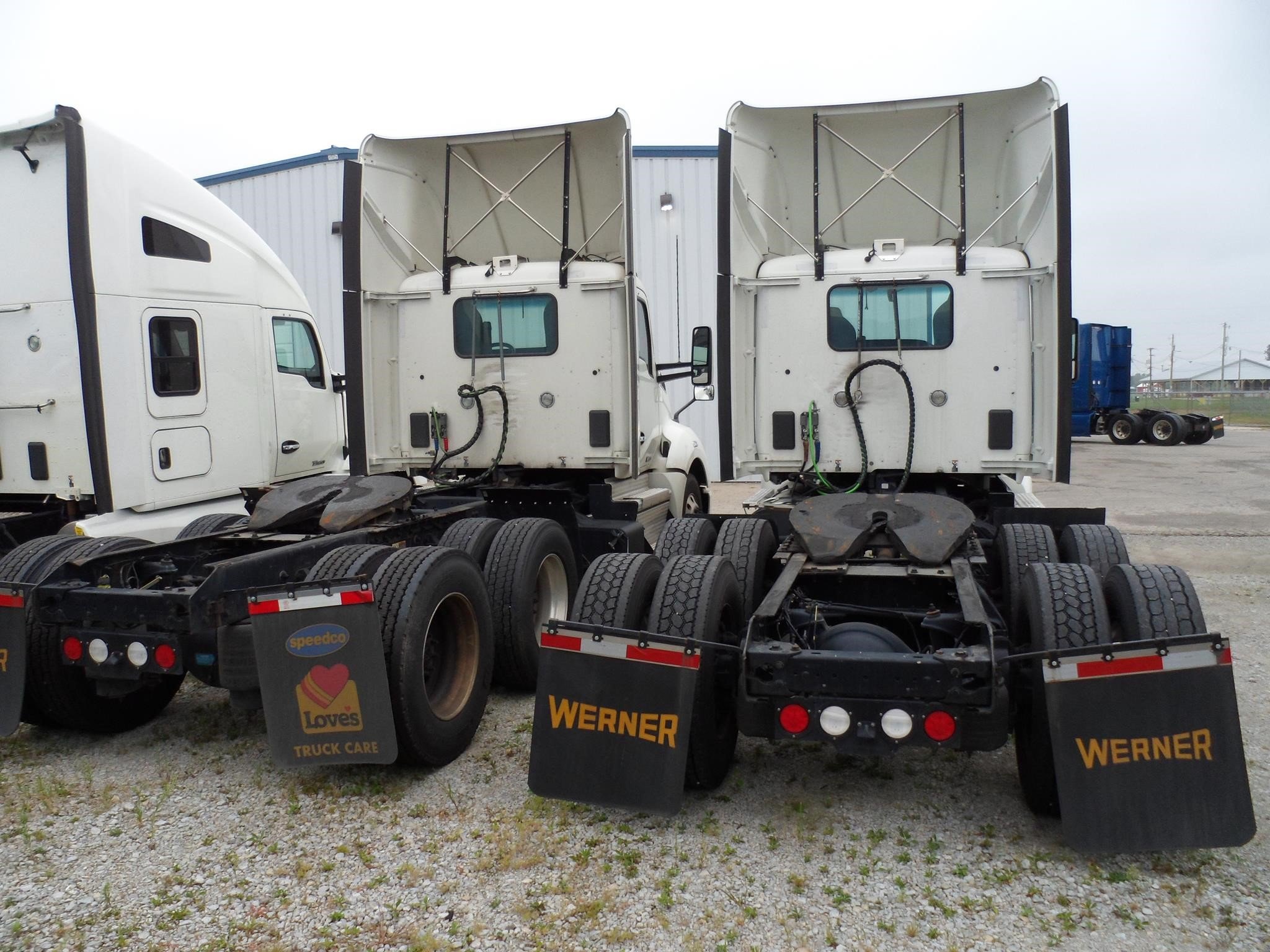 2023 FREIGHTLINER CASCADIA 116 - image 3 of 3