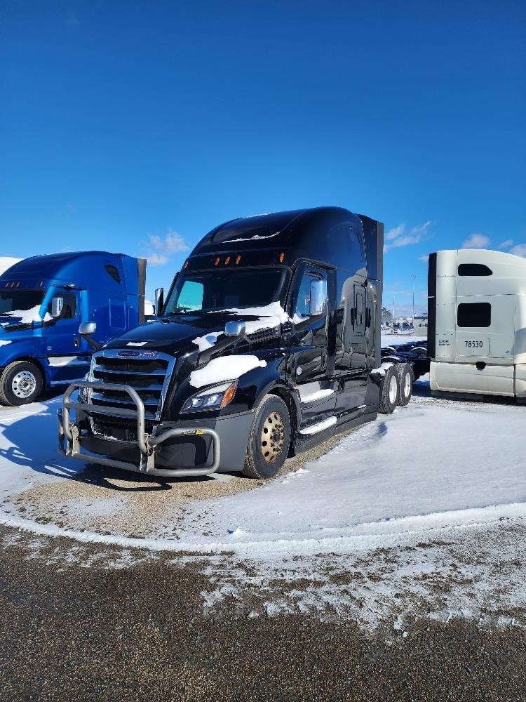2023 FREIGHTLINER CASCADIA 126 - image 2 of 6