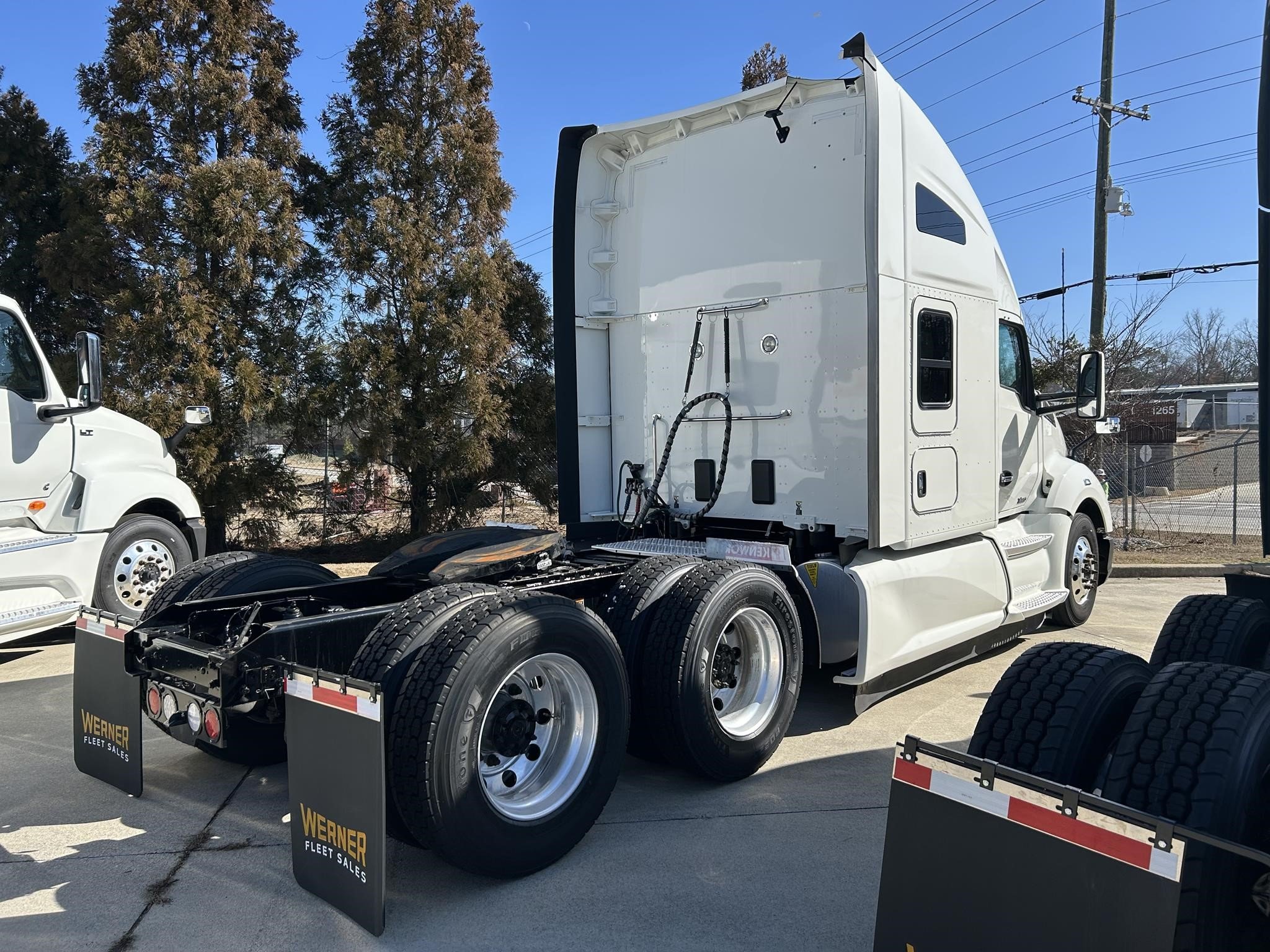 2021 KENWORTH T680 - image 3 of 6