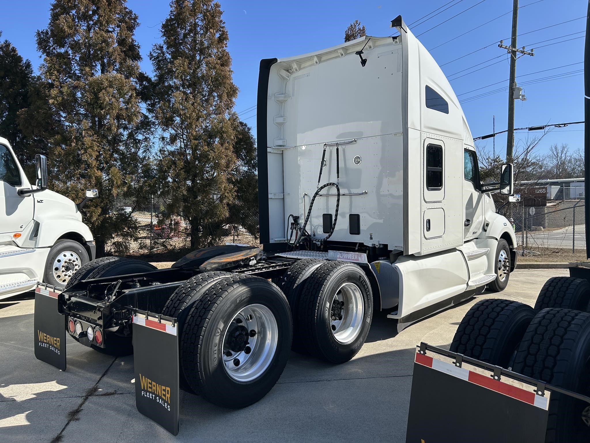 2021 KENWORTH T680 - image 3 of 6