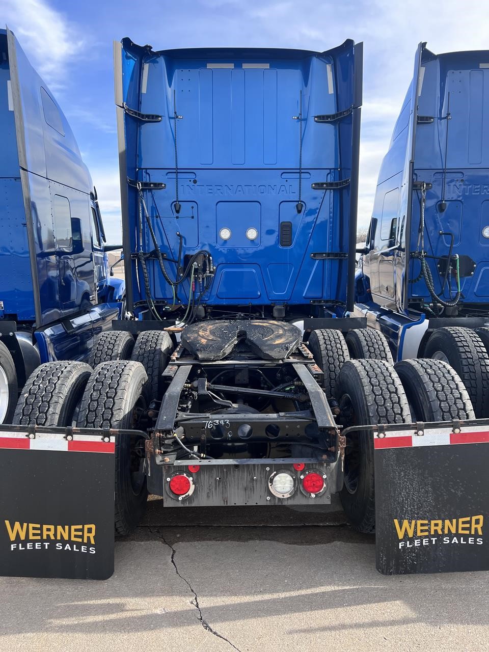 2020 INTERNATIONAL LT - image 2 of 6