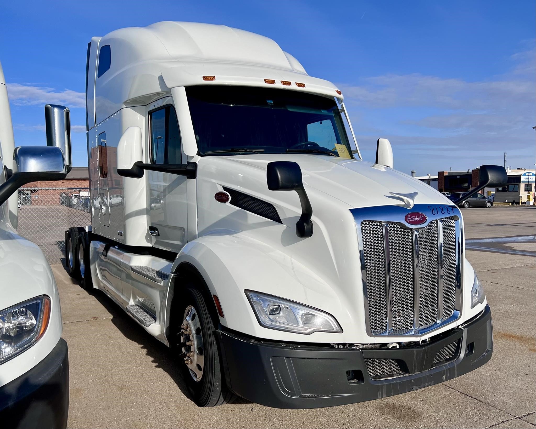 2022 PETERBILT 579 - image 1 of 6
