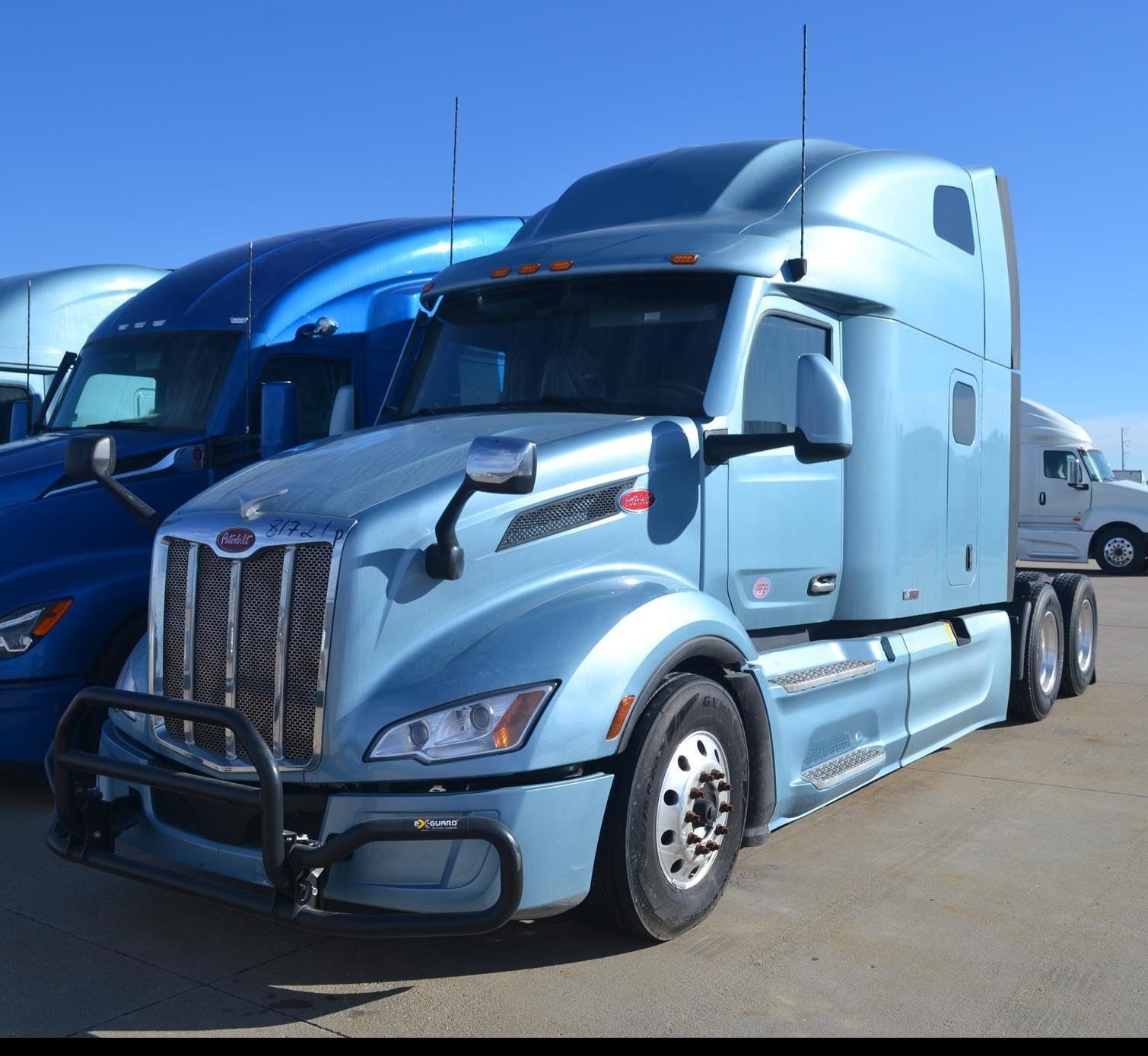 2023 PETERBILT 579 - image 1 of 6