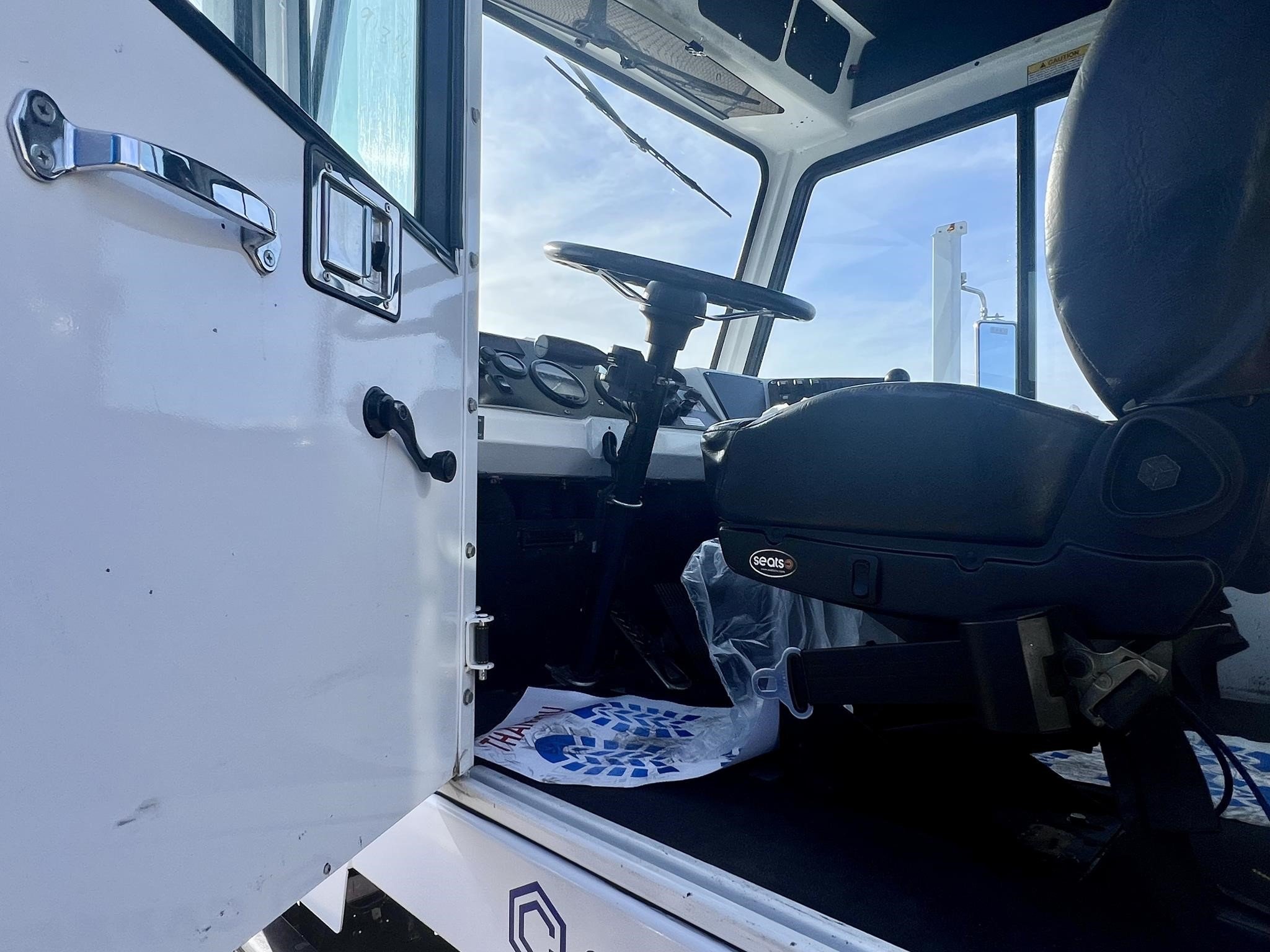 2019 CAPACITY TJ5000 DOT - image 6 of 6